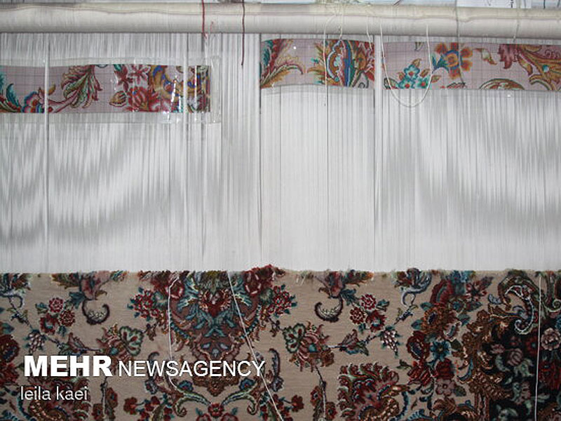 تولید سالانه ۲۹۰ هزار متر مربع فرش دستباف در آذربایجان غربی