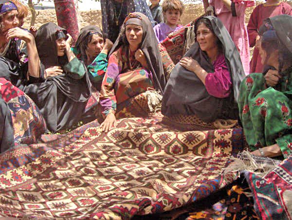 واردات قالی افغانستان برای حمایت از بافندگان